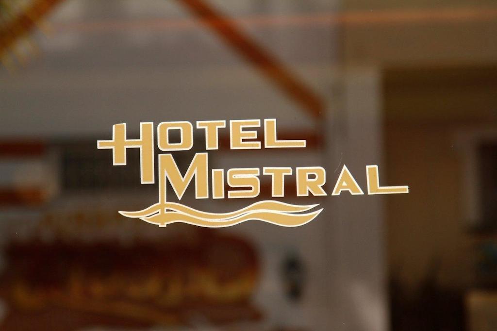 Hotel Mistral Pireus Zewnętrze zdjęcie